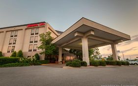 Hampton Inn  3*